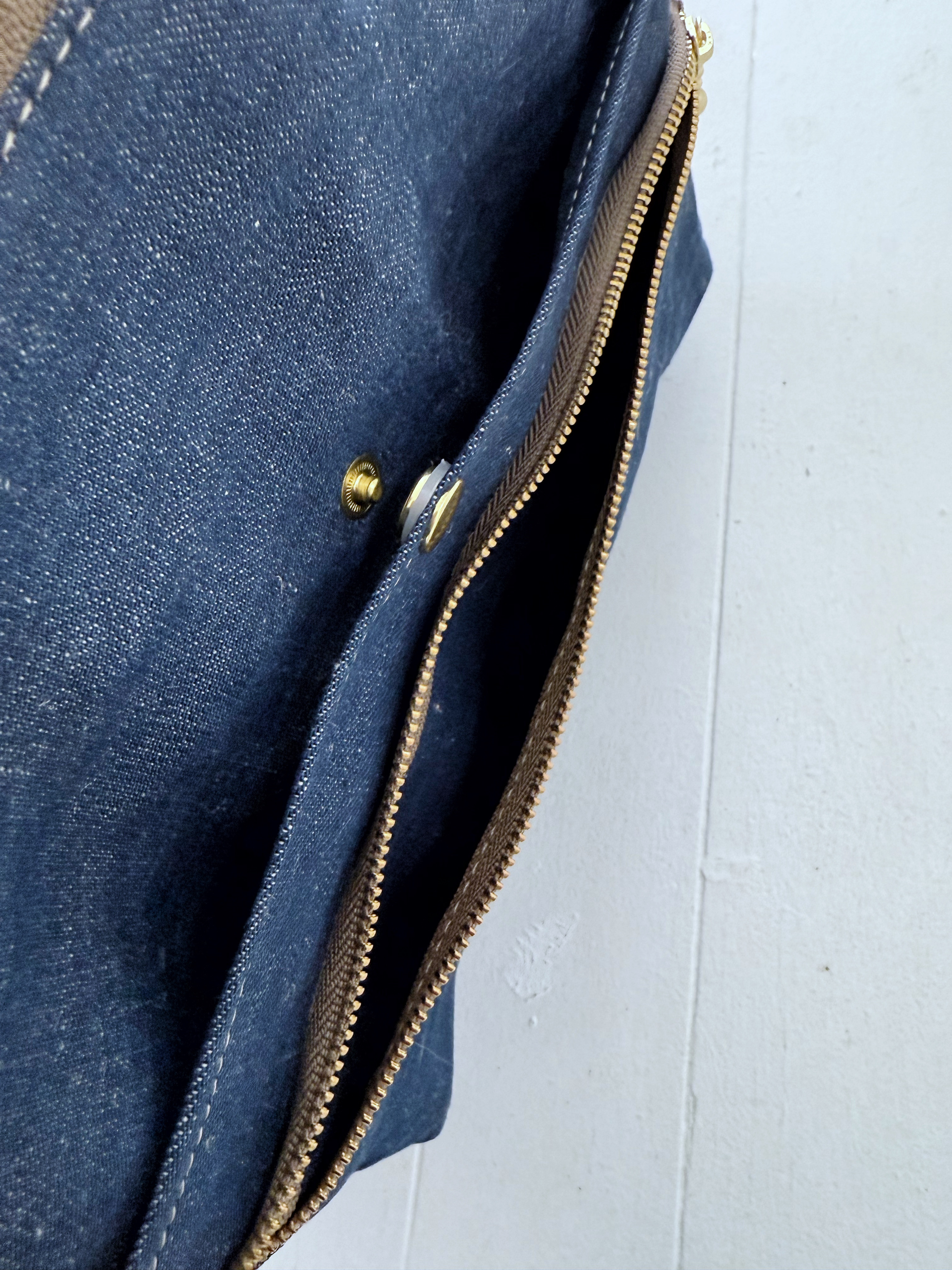 デニム 生地 本革 サコッシュ ボディバッグ ショルダー クラッチ ウエストポーチ