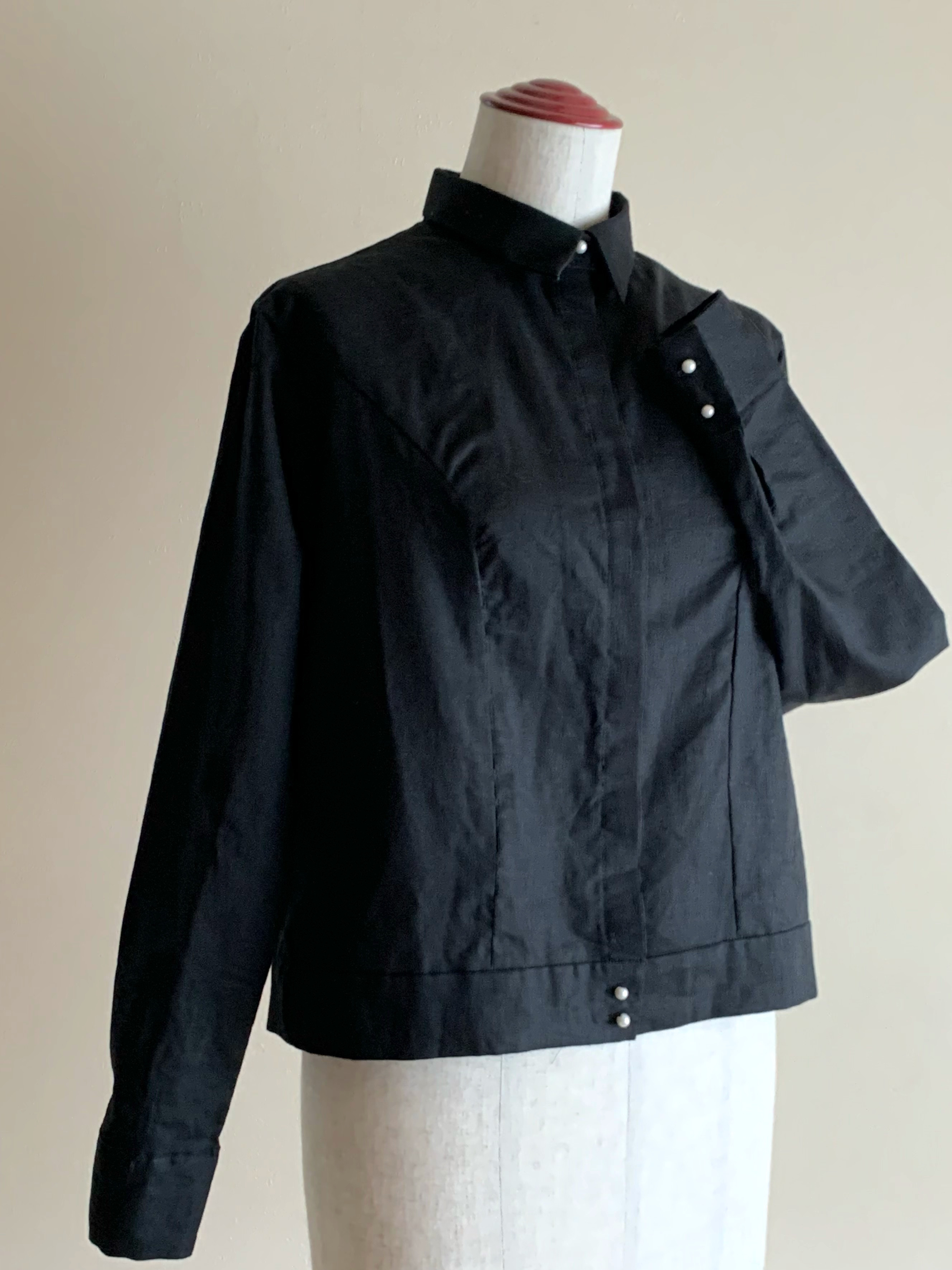 コットンリネンのブラウス（黒）