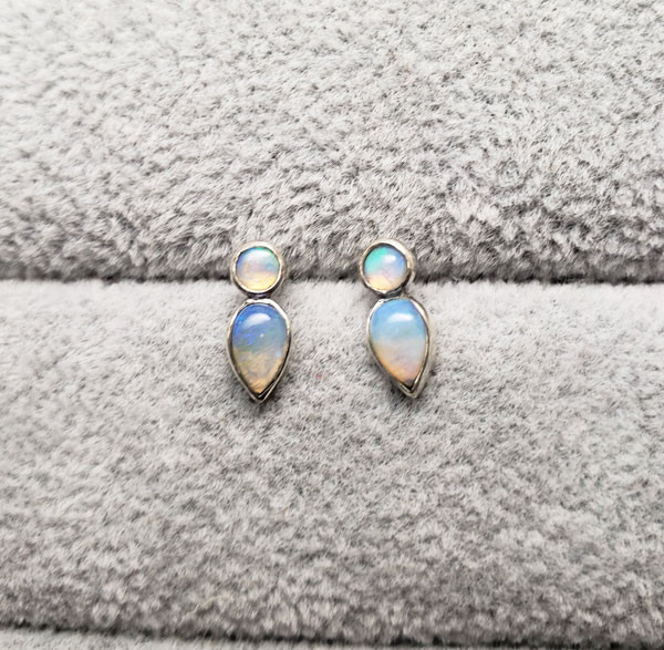 オーストラリアオパールのピアス