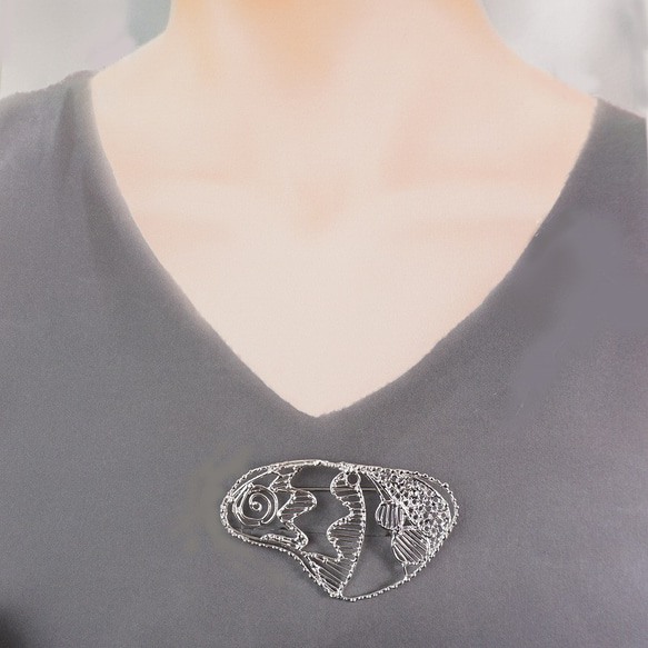 太陽のブローチ 1枚目の画像