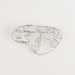 太陽のブローチ 2枚目の画像