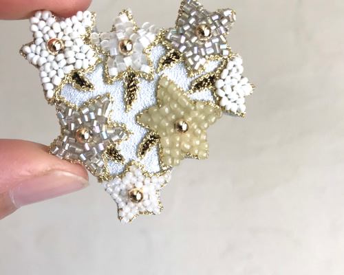 n*o様 オートクチュールビーズ刺繍　ポップコーンブローチ n*o様 オートクチュールビーズ刺繍 ポップコーンブローチ n*o様