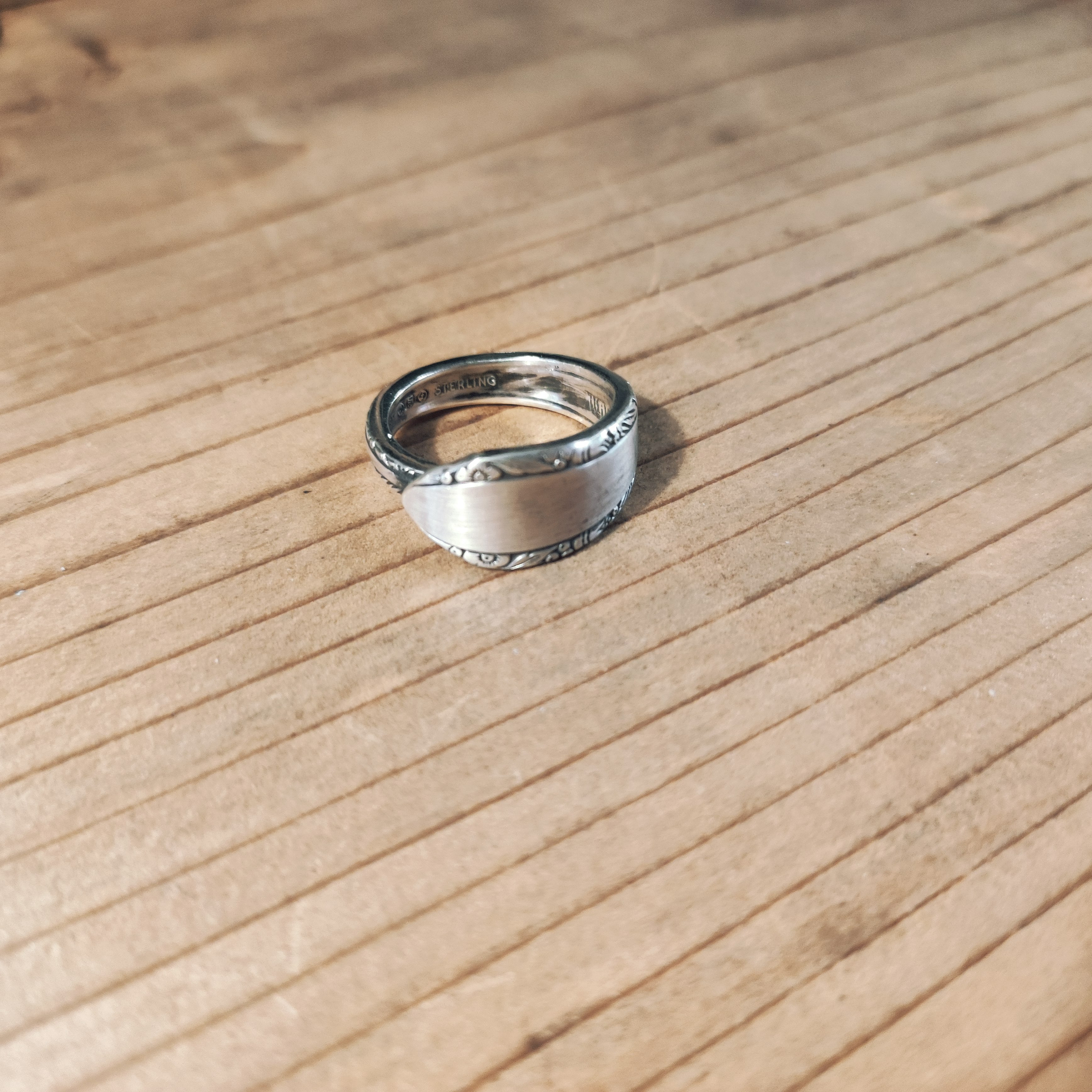 初めての人にも着けやすいシンプルデザイン。アメリカアンティークシルバースプーンのリメイクリング_0853 ヴィンテージ