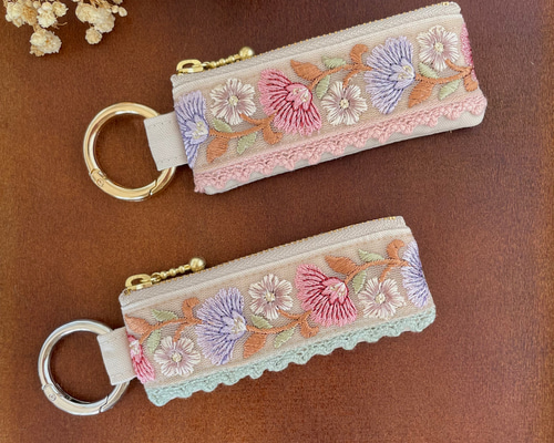 リップケース インド刺繍 ミニポーチ カラビナ リップポーチ 小銭入れ
