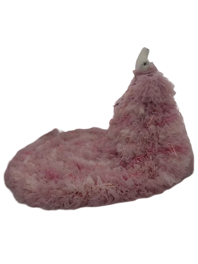 プリンセスライン カラードレス ピンク  可愛い 華やかなトレーン リボン 結婚式 ボリュームドレス