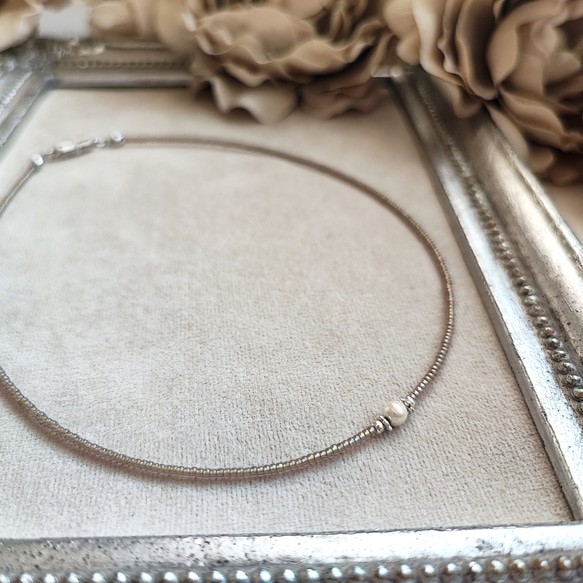 とても小さなコットンパールのかわいいチョーカー（マグネット式金具へ変更可能です） 6枚目の画像