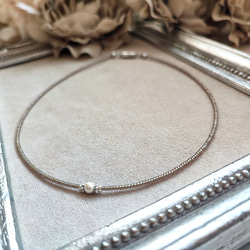 とても小さなコットンパールのかわいいチョーカー（マグネット式金具へ変更可能です） 9枚目の画像