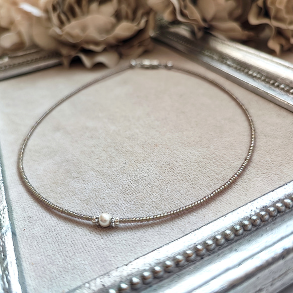 とても小さなコットンパールのかわいいチョーカー（マグネット式金具へ変更可能です） 9枚目の画像