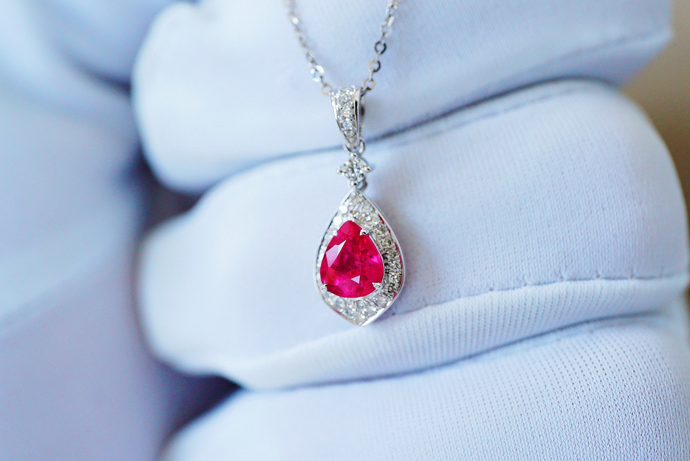 「定番」 K18天然ルベライトトルマリン　上品　幸運 友情　希望　10月誕生石 ペンダントのみ　25/4/3