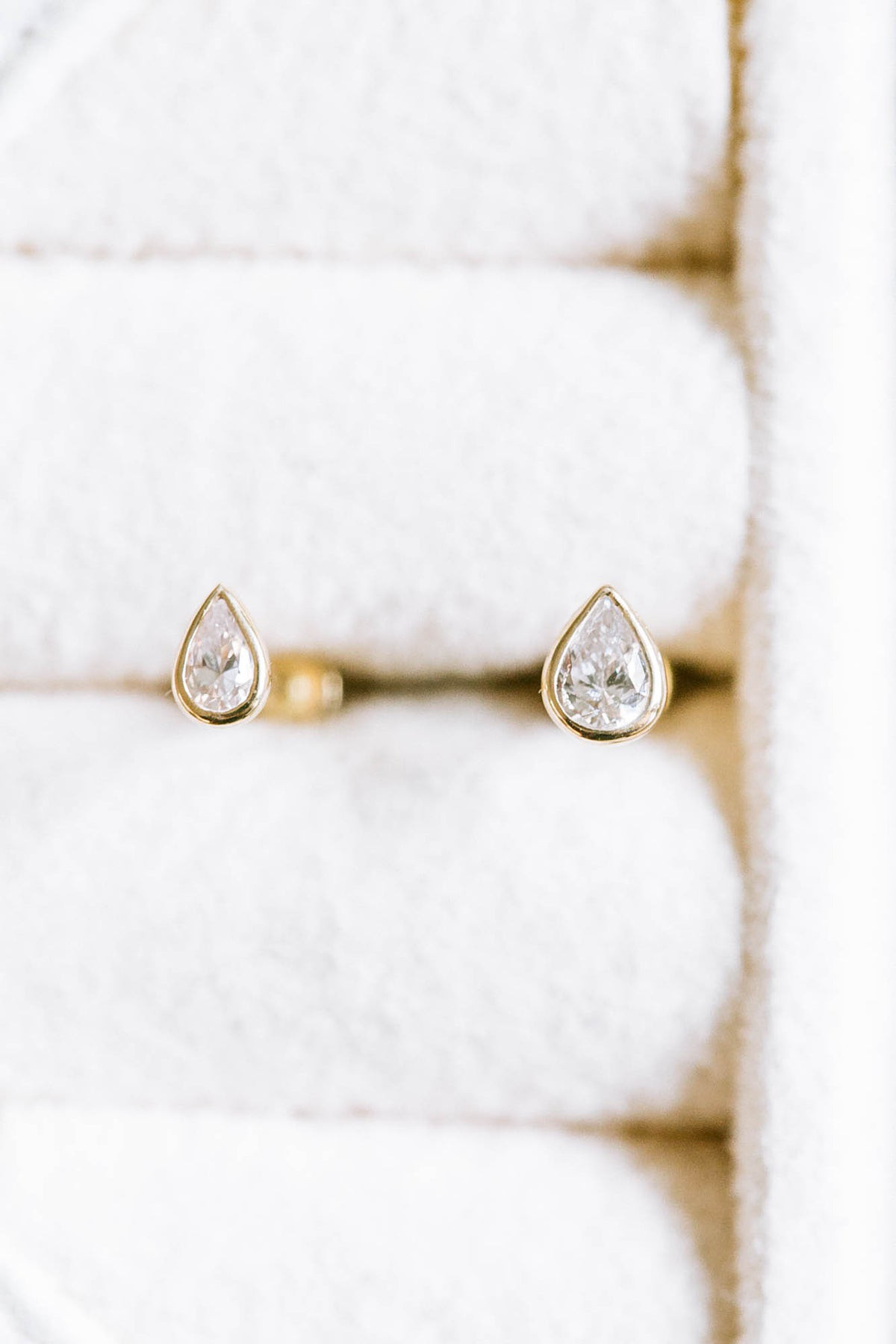 14K金 ゴールド 水滴 Cz ヘリックス 軟骨 アンチトラガスインナーコンク イヤリング ピアス ラブレット