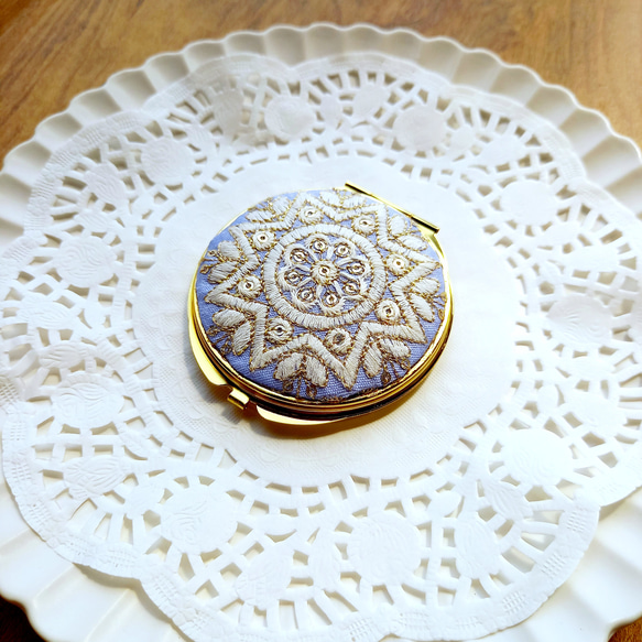 華やかインド刺繍リボンのコンパクトミラー　スクエア　丸　No.2 3枚目の画像