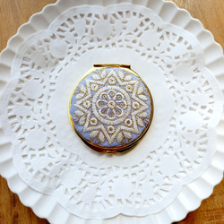 華やかインド刺繍リボンのコンパクトミラー　スクエア　丸　No.2 2枚目の画像