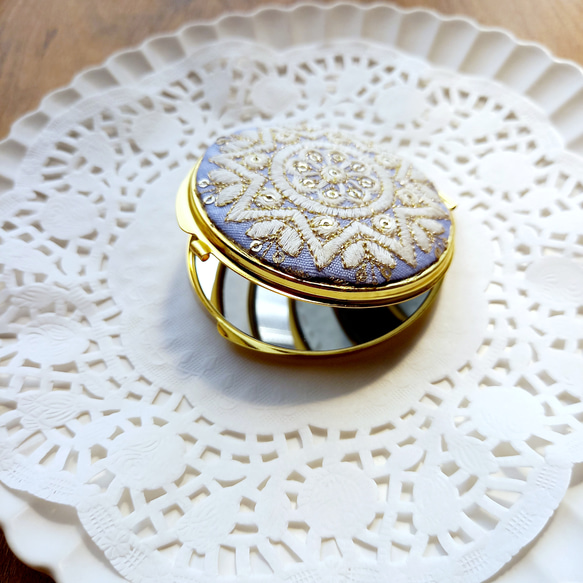華やかインド刺繍リボンのコンパクトミラー　スクエア　丸　No.2 5枚目の画像