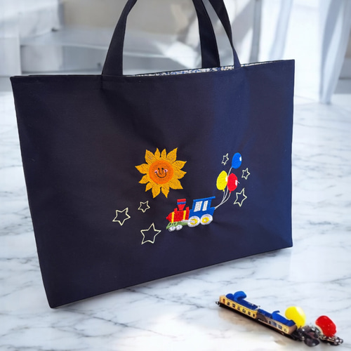 レッスンバッグ♡シューズバック♡リバティ♡名入れ刺繍 レッスンバッグ♡シューズバック♡リバティ♡名入れ刺繍 （お