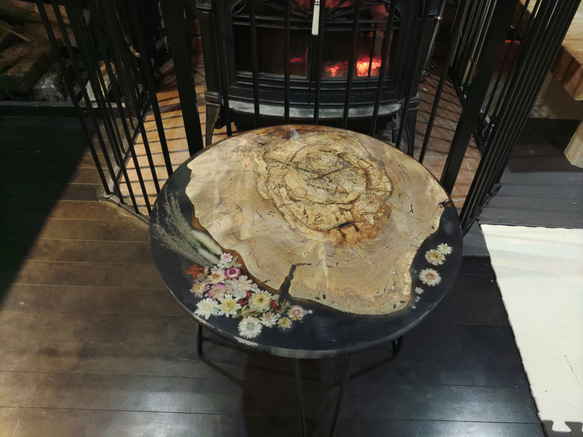 レジンとドライフラワーのローテーブル ドライフラワーのレジンローテーブル]レジンテーブル、リバー