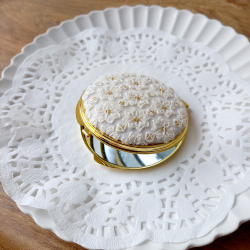 華やかインド刺繍リボンのコンパクトミラー｜小花柄＊サークル型 手鏡