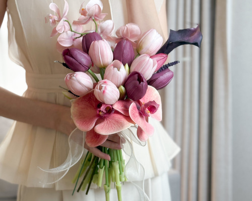 ウエディングブーケ　アーティフィシャルフラワー　チューリップ　韓国　ピンク d8e81d3785da02a9dbe9d12804ad2d