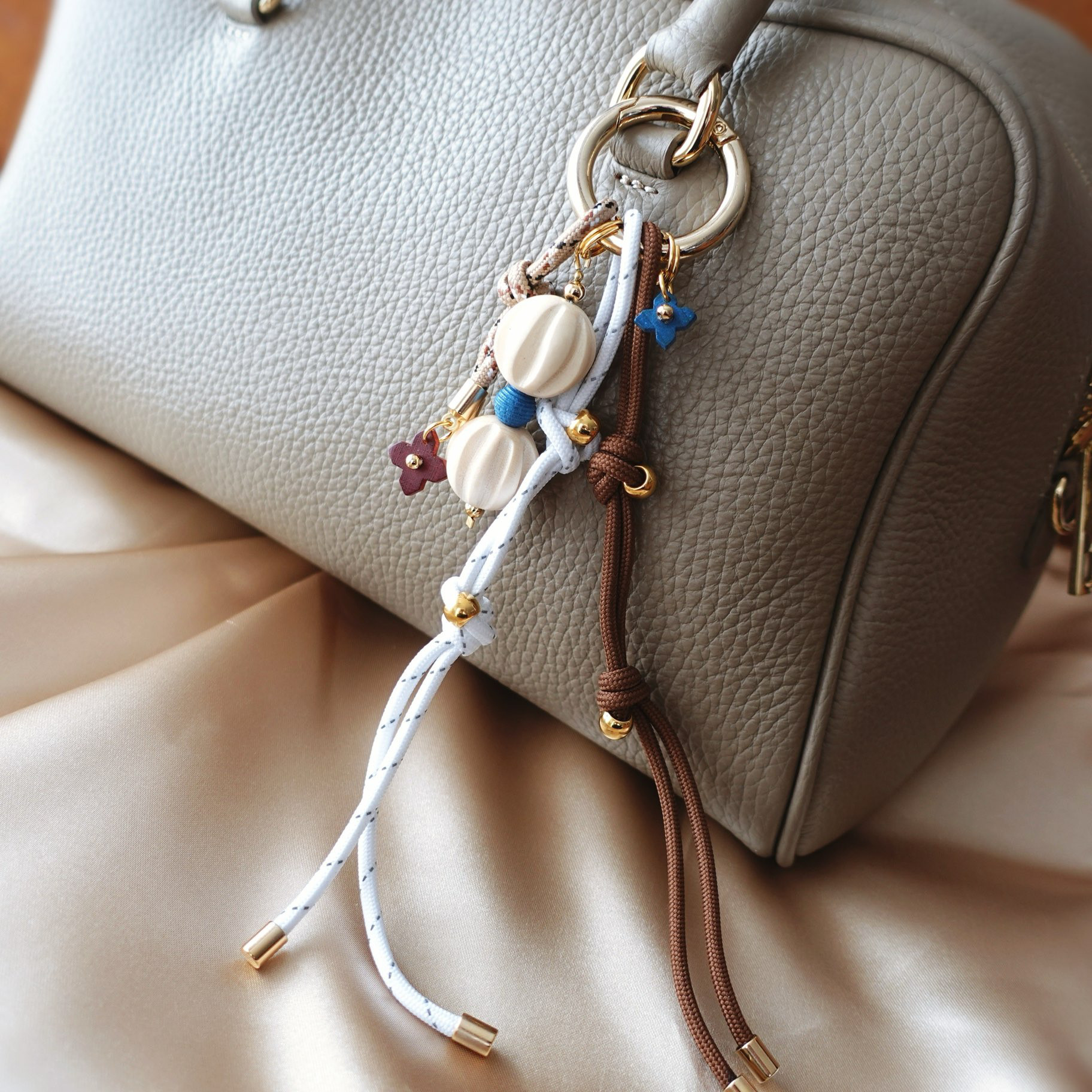 バッグチャーム kikkaシリーズ  ブルーム  /パラコード