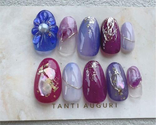 紫色の装飾付きネイルチップセット 65375dbe8cf563faf22ae7f03061ca