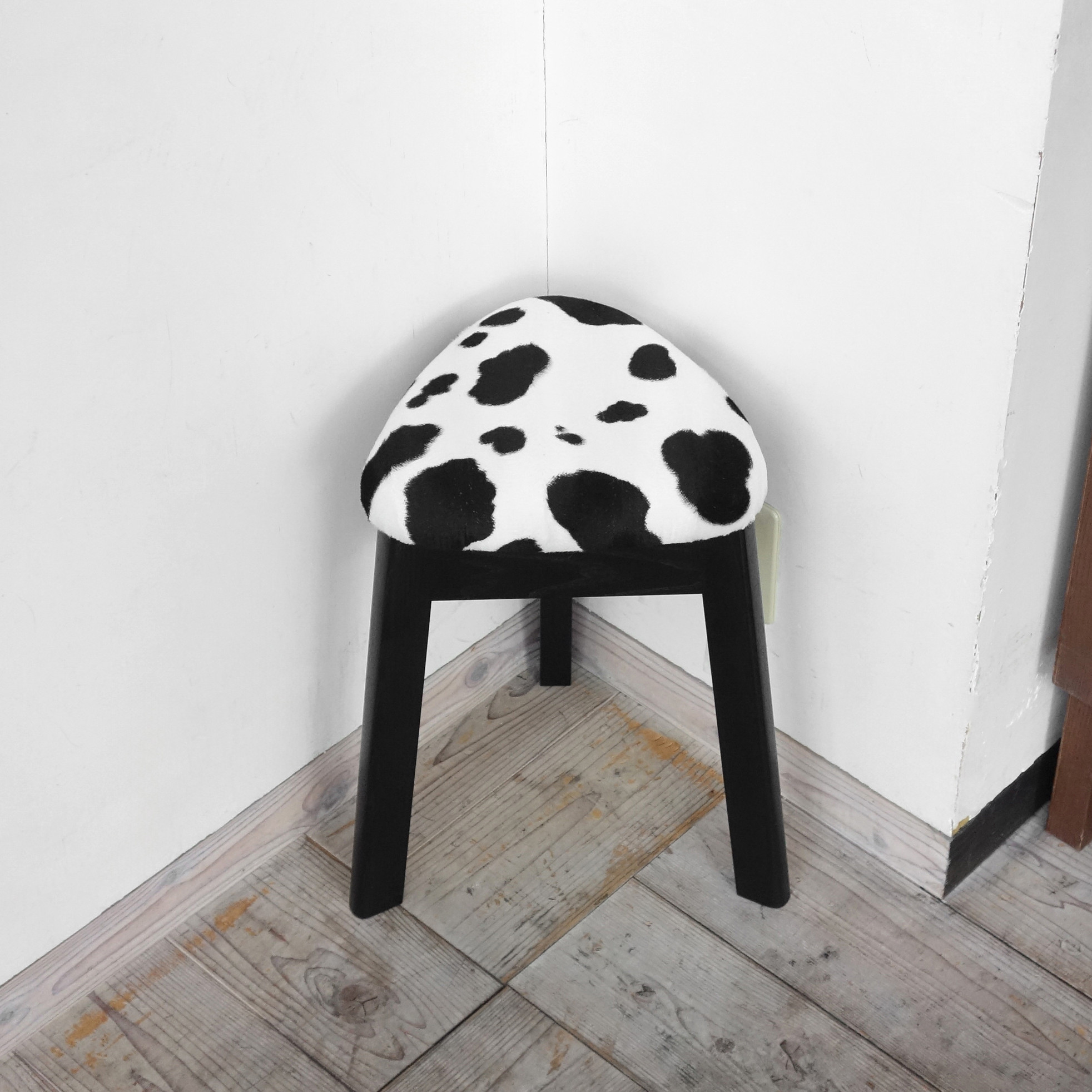 triスツール SH460 (BK×COW)