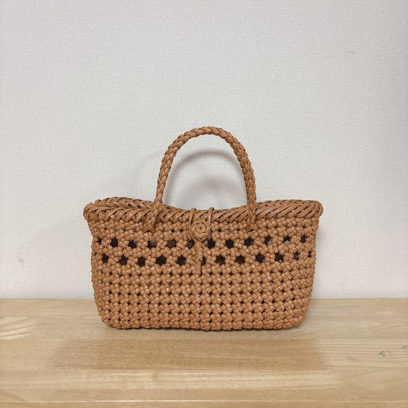 ヴァインで編んだ石畳編みの手提げ かごバッグ mushroom 通販 19157541