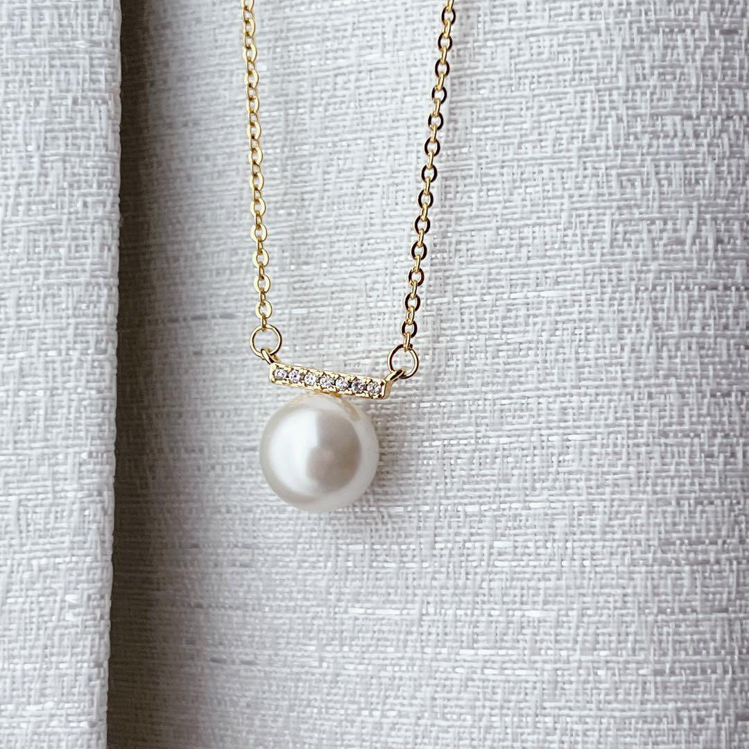パールとストーンのシンプルネックレス