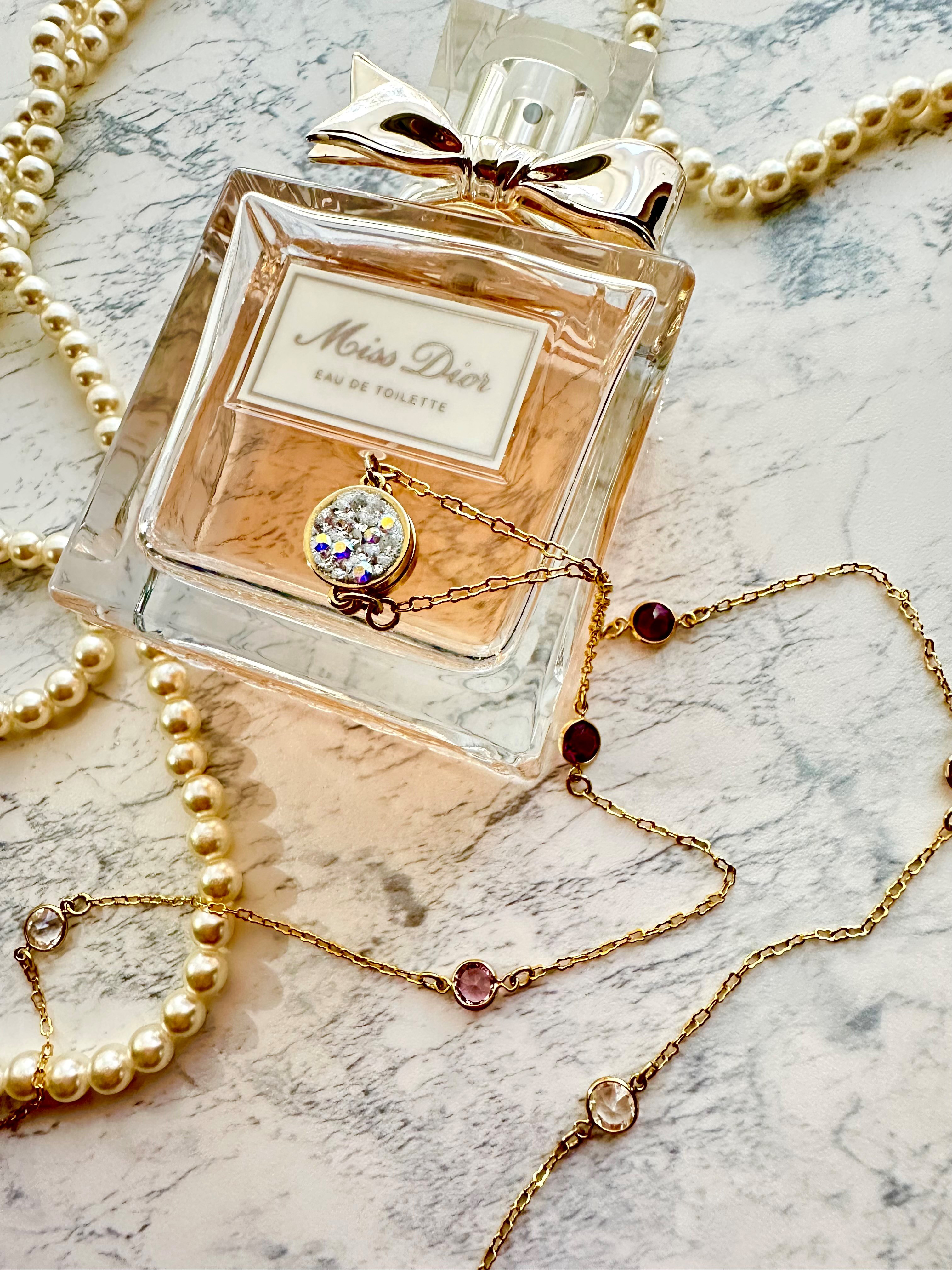 大人のロングネックレス