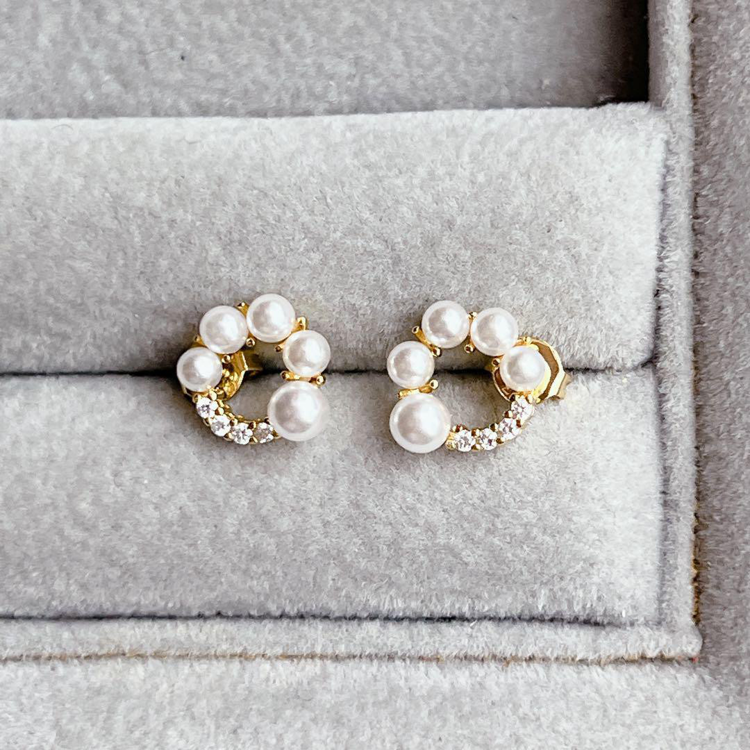 パールとクリスタルのゴールドピアス