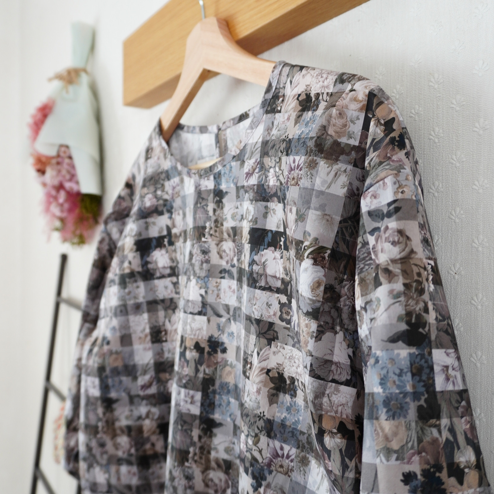 リバティ＊ふんわり袖ブラウス （7・9・11・13号)