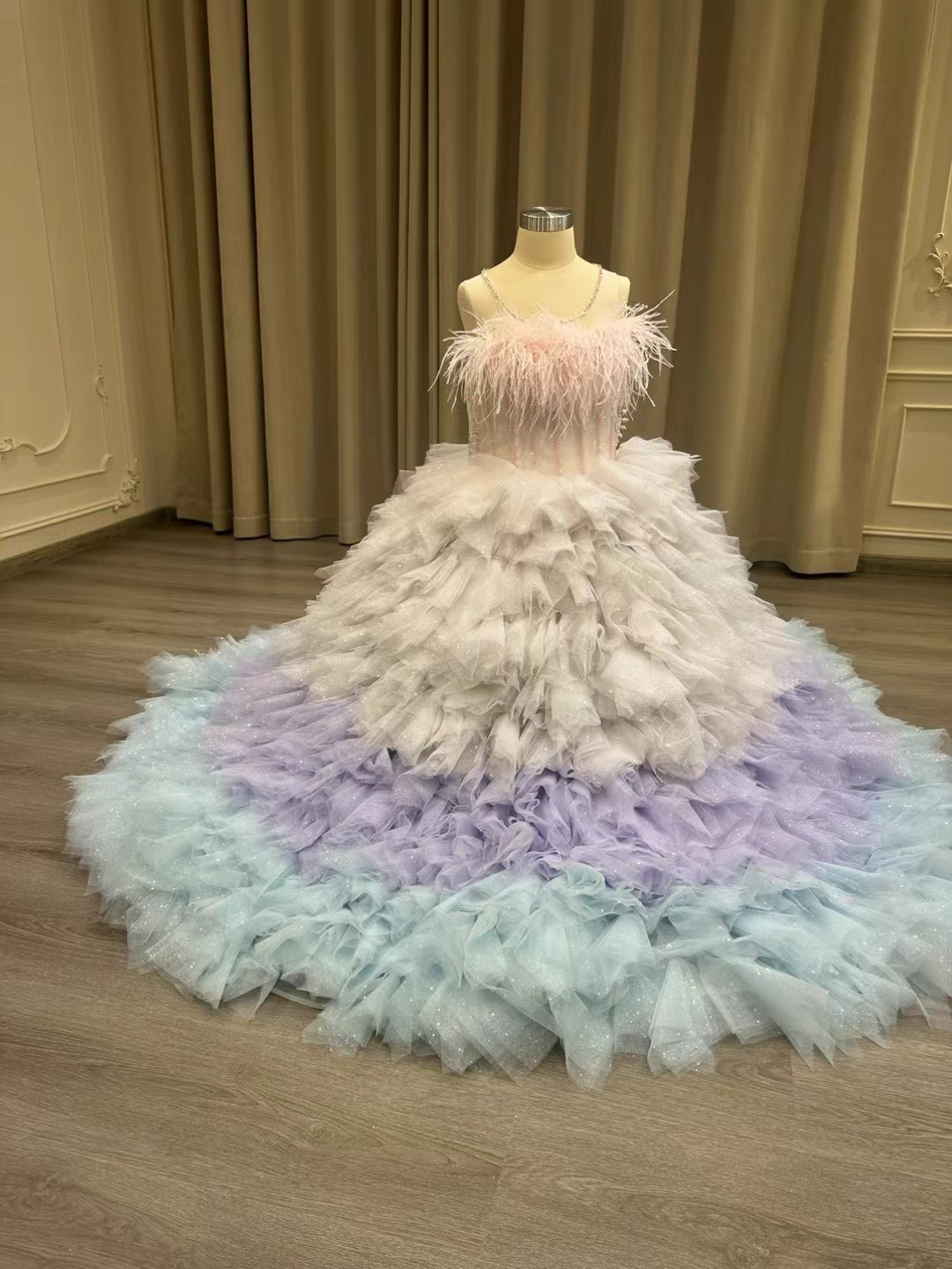 可愛いカラードレス　子供用　ふんわりチュール　ピンク/紫/ブルー　イベント　グラデーショ編み上げ祭り　オーダーメイド可能
