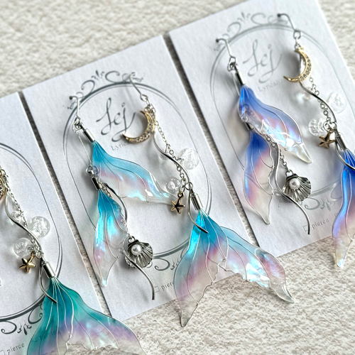 月光人魚の耳飾り【ブルー&レッド】 ピアス（フック・チェーン