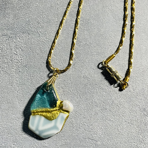 シーグラスとシー陶器の金継ぎネックレス ペンダント 着脱簡単