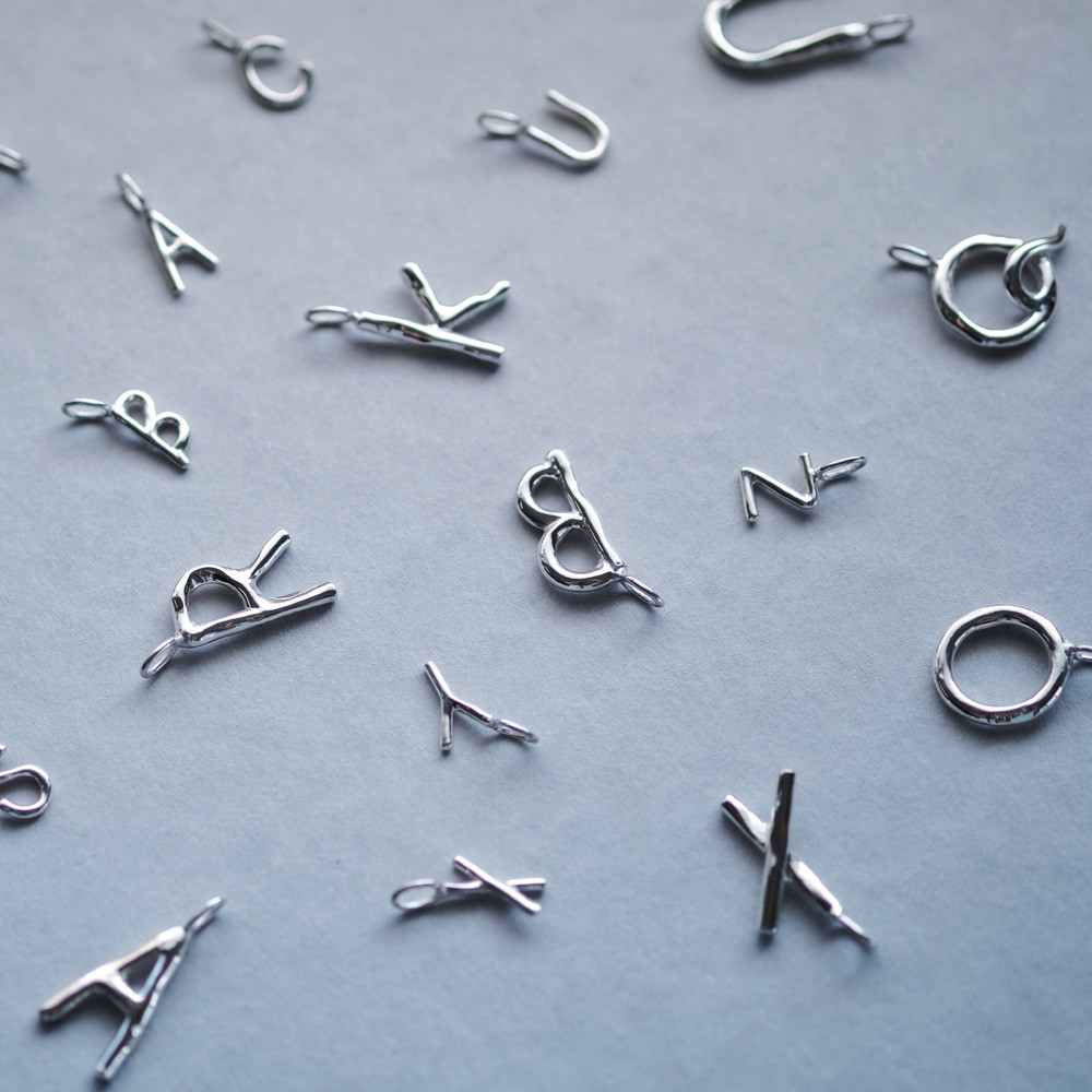 2コset) 手書き風 イニシャル アルファベット ペア ネックレス シルバー925