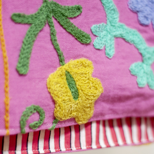 少し傷のある手縫いの刺繍パッチワーク純綿ベスト インドの純綿