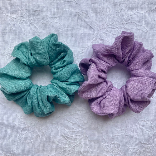 メグえもん様 紫 ハーフ シュシュ☆ビーズ ヘアゴム☆ハンドメイド メグえもん様 ハーフ シュシュ☆ビーズ ヘアゴム☆ハンドメイド