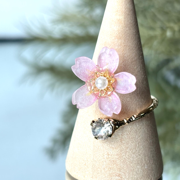 桜一粒リング＊指輪＊フォークリング＊ピンク＊ゴールドカラー＊プラ板＊アクセサリー＊普段使い＊春＊チェリー 1枚目の画像