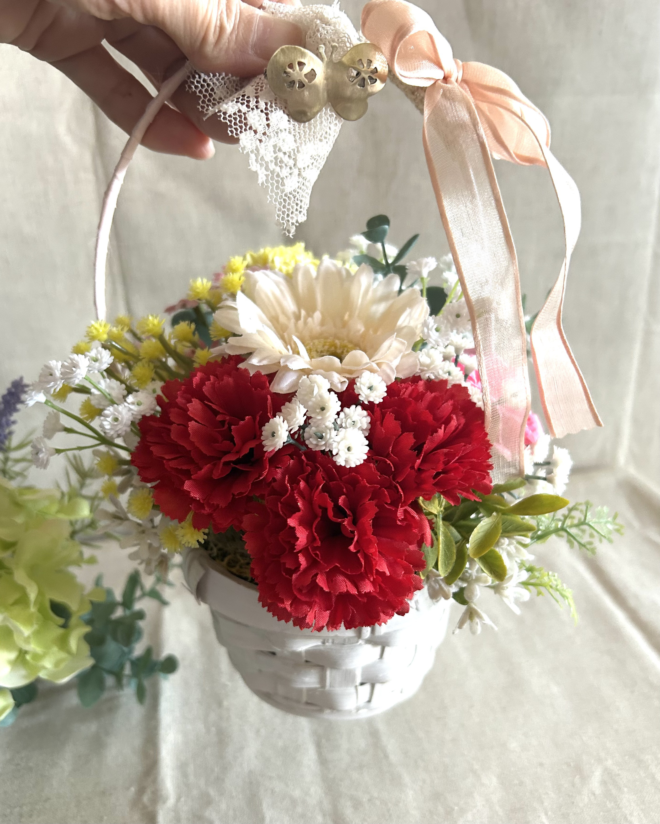 母の日＊真鍮ブローチと赤いカーネーションバスケット