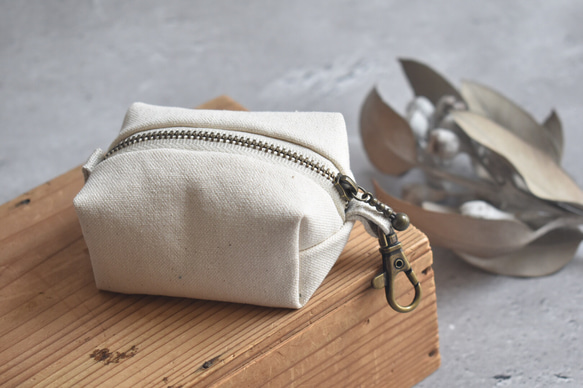 カン付きミニポーチ/キーホルダーポーチ/キーケース 1枚目の画像