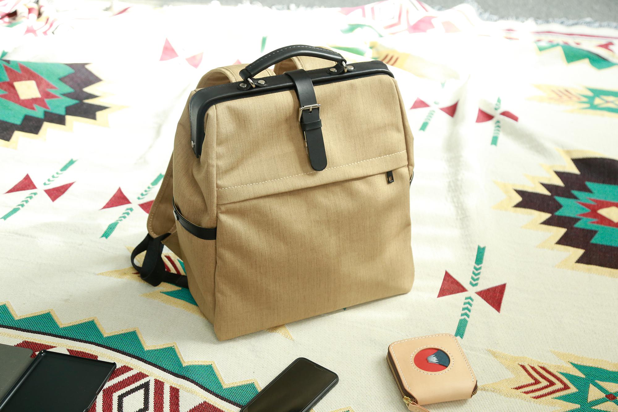 ★2個限りキャンペーン中！★口枠 本革手作りのクラシックリュックサック【黄色】