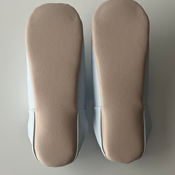 おとな可愛いバブーシュ　合成皮革使用　スリッパ　日本製　アイスブルー 立体フラワー刺繍 No.20 9枚目の画像