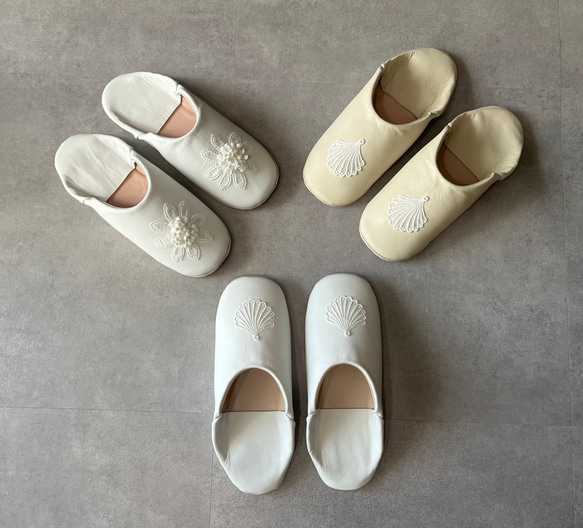 おとな可愛いバブーシュ　合成皮革使用　スリッパ　日本製　アイスブルー 立体フラワー刺繍 No.20 8枚目の画像