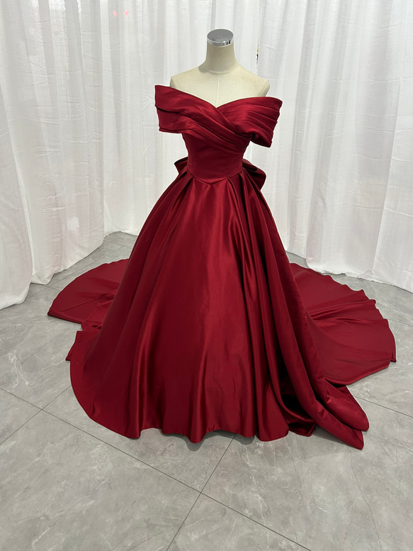 カラードレス ボルドー色 光沢サテン オフショルダー Aライン バック  