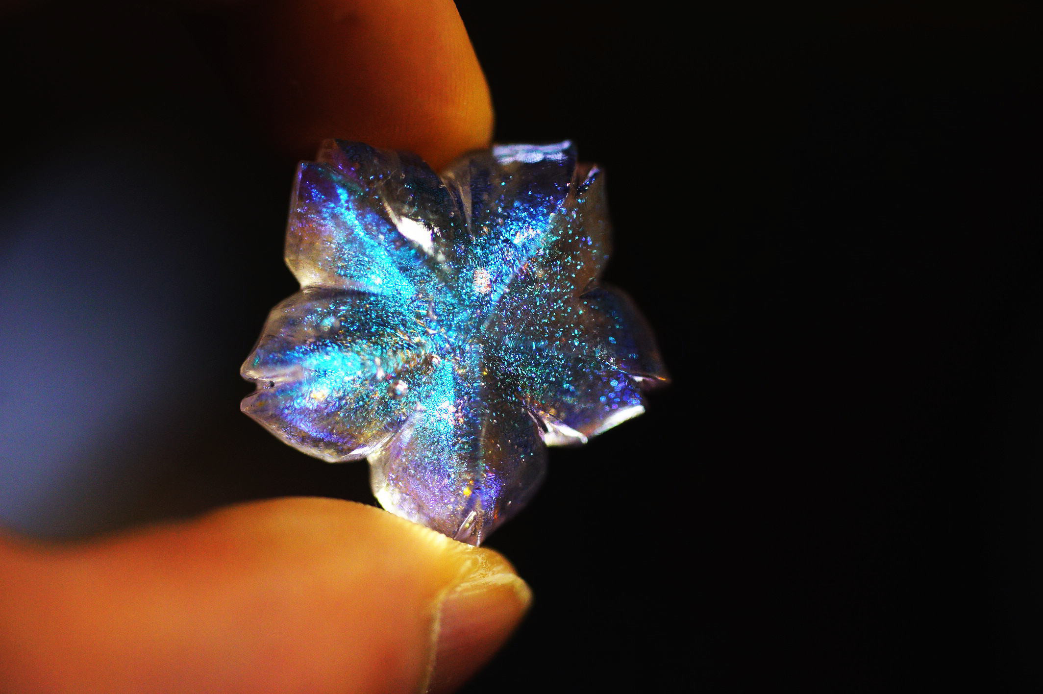 【受注制作】  『瑠璃の一輪桜・淡雪003(ラメ/ダイクロガラス)』