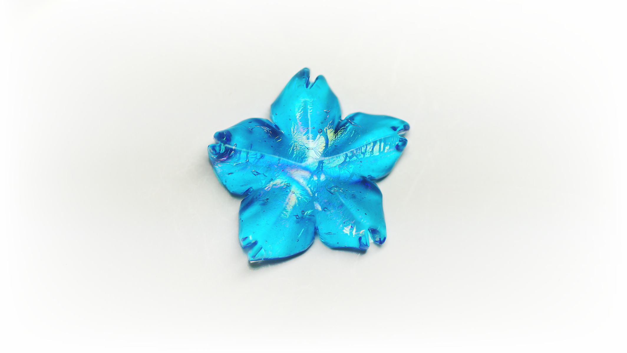 瑠璃の一輪桜・淡雪004(ラメ)★ペンダント、ピアス・イヤリング、リングなどに仕立ててお届けします♪