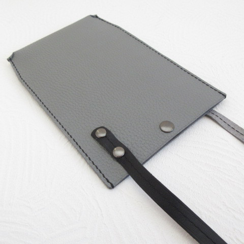 手縫い♪《牛革》２WAYサコッシュ・フラットミニ・シュリンクレザー・グレー・096【超早割母の日2025】