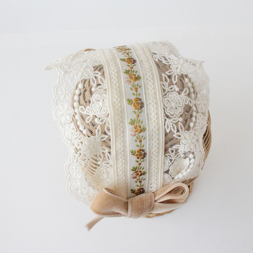 すみれレースと花柄刺繍リボンのバブーシュカ 雑貨・その他