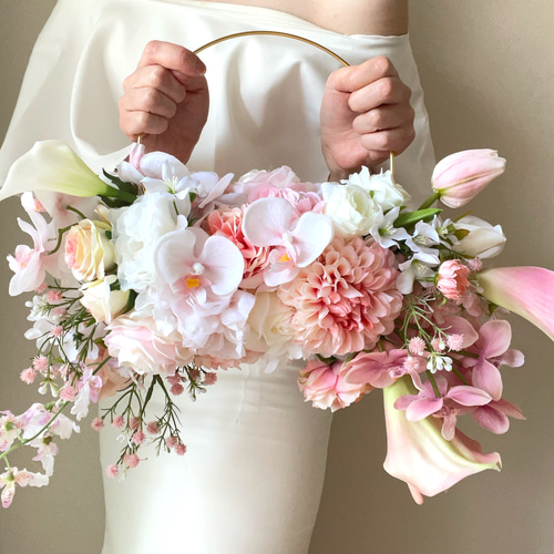 ピンク胡蝶蘭のリングブーケ ピンク胡蝶蘭のリングブーケ お洒落花嫁様に人気のトレンドリング