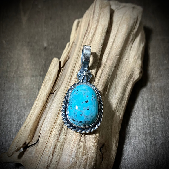 キングマンターコイズペンダント　インディアンジュエリーテイストネックレス Indian Jewelry メール便可 インディアンジュエリー キングマン