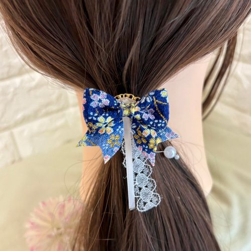 夜桜と鳥居と白猫(手描き) レジンヘアゴム　ブローチ　ポニーフック　ペンダント 夜桜と鳥居と白猫(手描き) レジンヘアゴム ブローチ ポニーフック