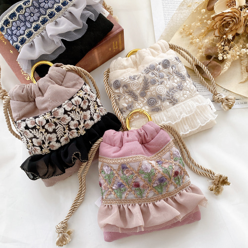 オーダー インド刺繍リボン ミニミニ巾着 ポーチ ハンドメイド インド刺繍リボンの巾着ポーチ | iichi 日々の暮らしを心地よくする